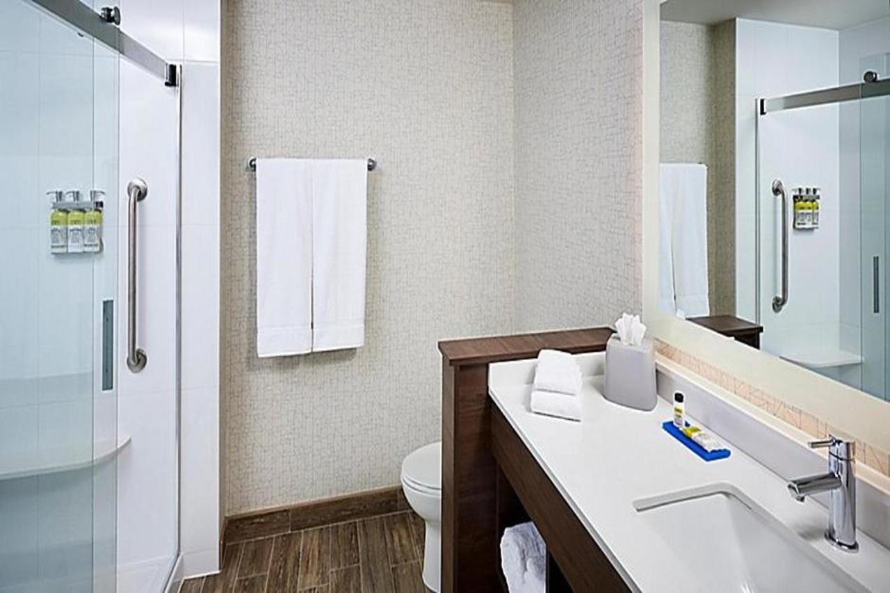 Holiday Inn Express - Canton By Ihg Exterior foto